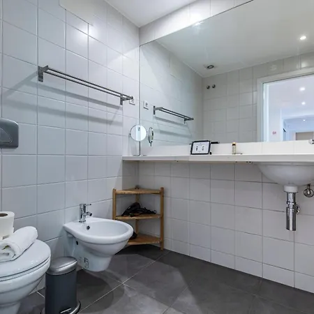 Lovelystay - 2bdr Downtown W/terrace Apartment Lisbon