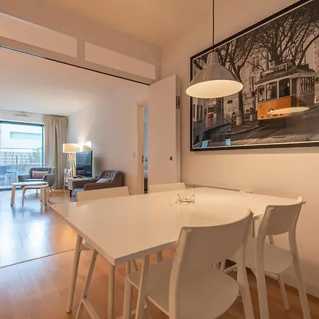 Apartment Lovelystay - 2bdr Downtown W/terrace Lisbon
