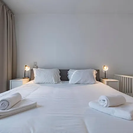 Apartament Lovelystay - 2bdr Downtown W/terrace Lizbona
