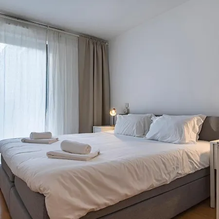 Lovelystay - 2bdr Downtown W/terrace Apartament Lizbona