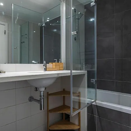 Lovelystay - 2bdr Downtown W/terrace * Lizbona