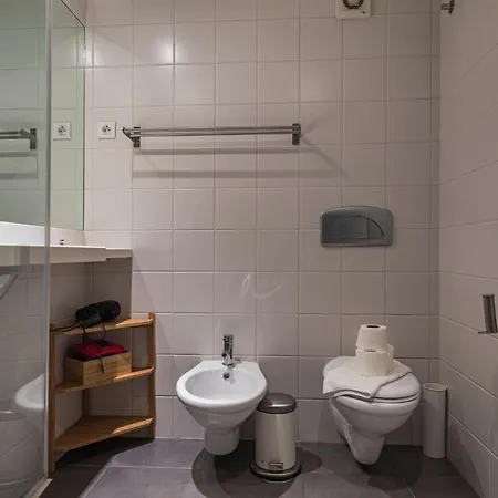 Lovelystay - 2bdr Downtown W/terrace Lizbona